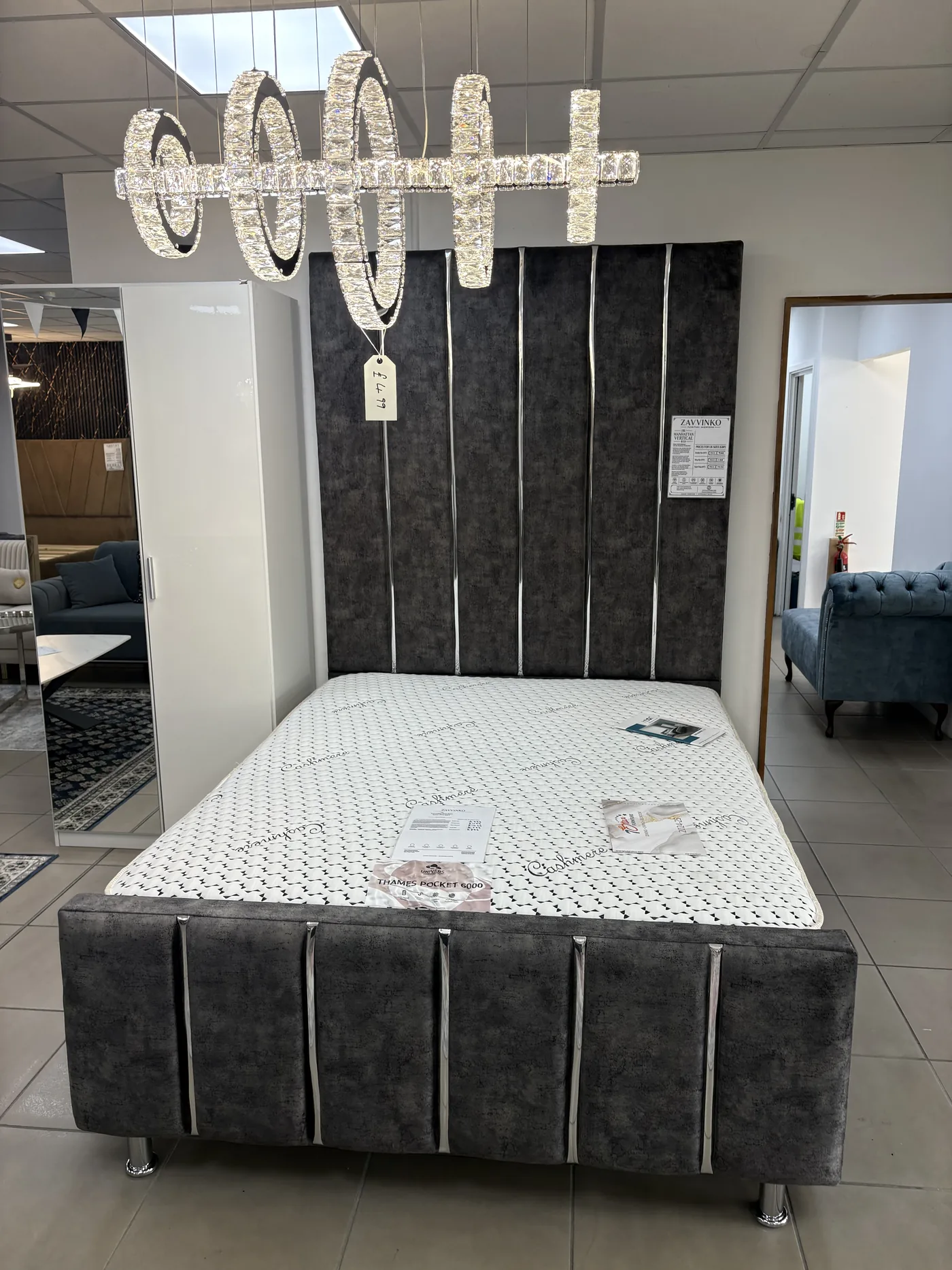 Manhattan Vertical Bed