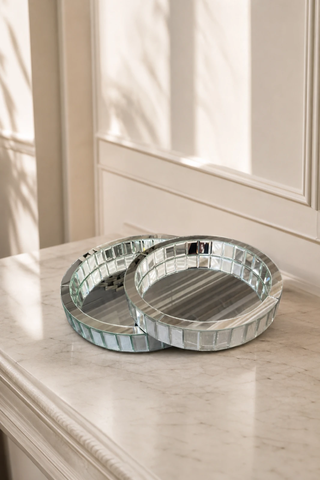 Mirrored Round Tray