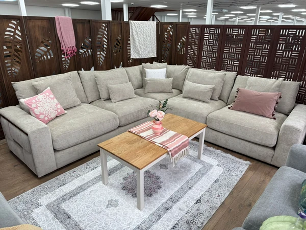Jupiter Sofa, view 4